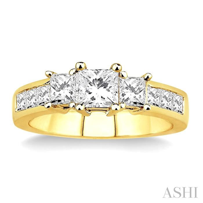 2 Ctw Nine Stone Princess Cut Diamond Engagement Ring in 14K Yellow Gold