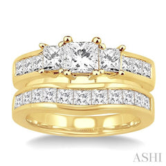 2 1/2 Ctw Diamond Wedding Set with 1 1/2 Ctw Princess Cut Engagement Ring and 1 Ctw Wedding Band in 14K Yellow Gold