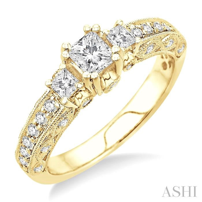 7/8 Ctw Diamond Engagement Ring with 1/3 Ct Princess Cut Center Stone in 14K Yellow Gold