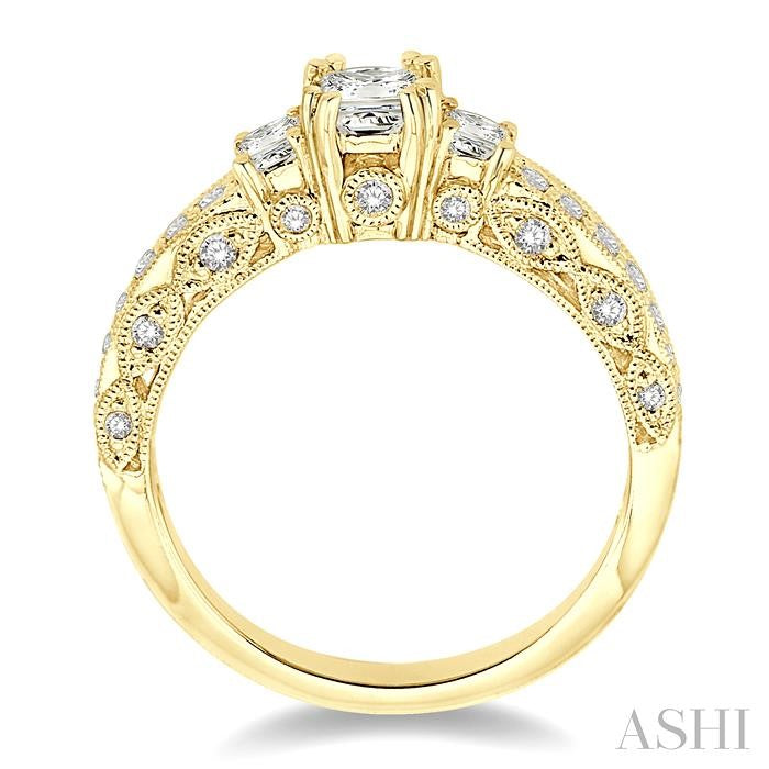 7/8 Ctw Diamond Engagement Ring with 1/3 Ct Princess Cut Center Stone in 14K Yellow Gold