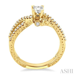 1/2 Ctw Diamond Engagement Ring with 1/4 Ct Princess Cut Center Stone in 14K Yellow Gold