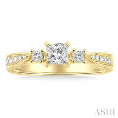 1/2 Ctw Diamond Engagement Ring with 1/3 Ct Princess Cut Center Stone in 14K Yellow Gold