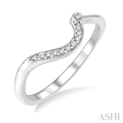 1/20 Ctw Round Cut Diamond Wedding Band in 14K White Gold