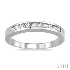 1/4 Ctw Channel Set Round Cut Diamond Band in 14K White Gold