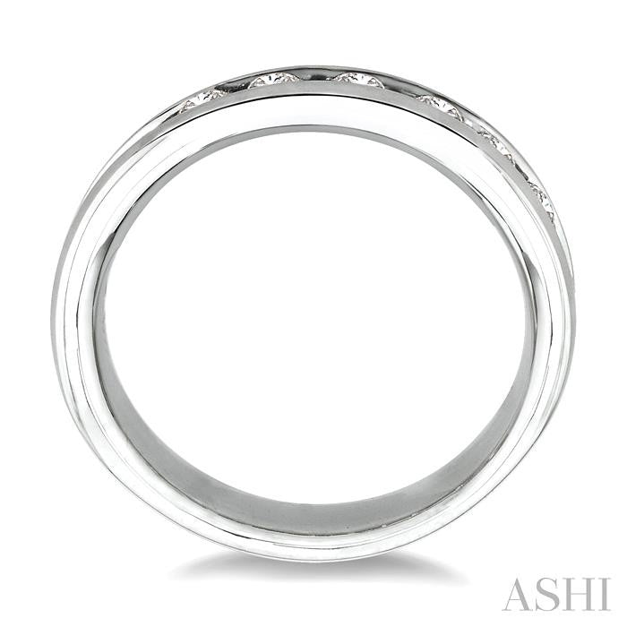 1 Ctw Round Cut Diamond Wedding Band in 14K White Gold