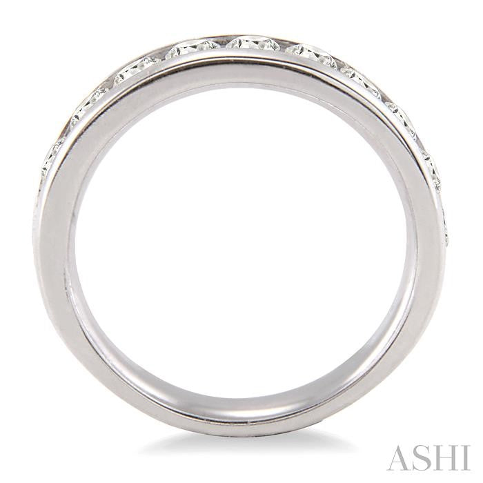 3/4 Ctw Round Cut Diamond Wedding Band in 14K White Gold
