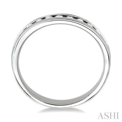 1/4 Ctw Round Cut Diamond Wedding Band in 14K White Gold