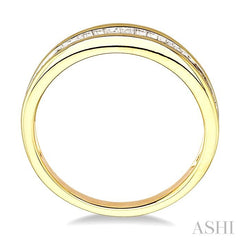 1/2 Ctw Channel Set Baguette Cut Diamond Wedding Band in 14K Yellow Gold