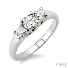 3/4 Ctw Three Stone Round Cut Diamond Ring in 14K White Gold