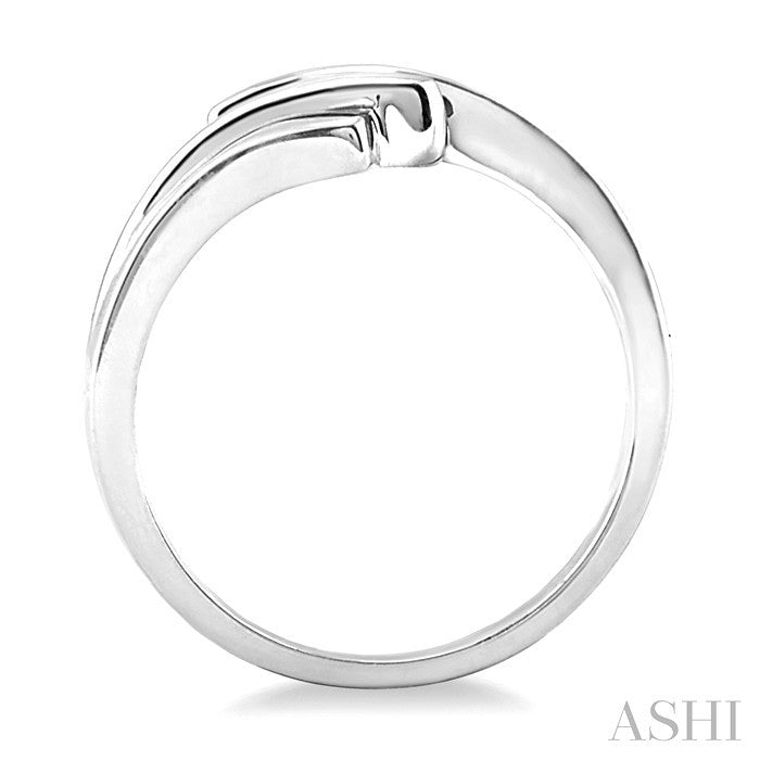 1/10 Ctw Three Stone Round Cut Diamond Band in 10K White Gold