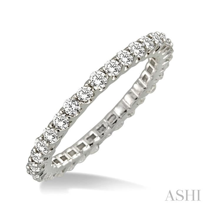 1 1/10 Ctw Round Cut Diamond Eternity Band in 14K White Gold