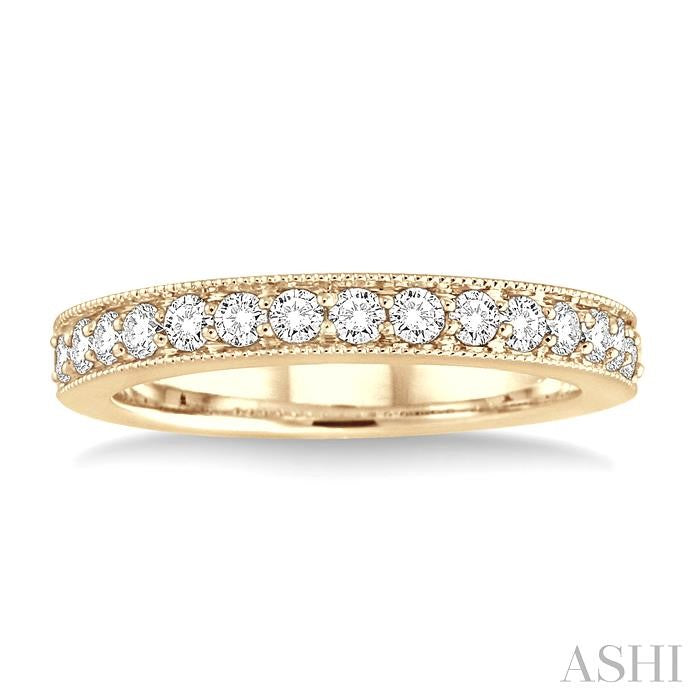 1/4 Ctw Round Cut Diamond Wedding Band in 14K Yellow Gold