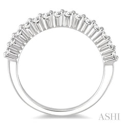 3/4 Ctw Round Cut Diamond 'V' Shape Band in 14K White Gold.