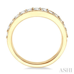3/4 Ctw Round Cut Diamond 'V' Shape Band in 14K Yellow Gold