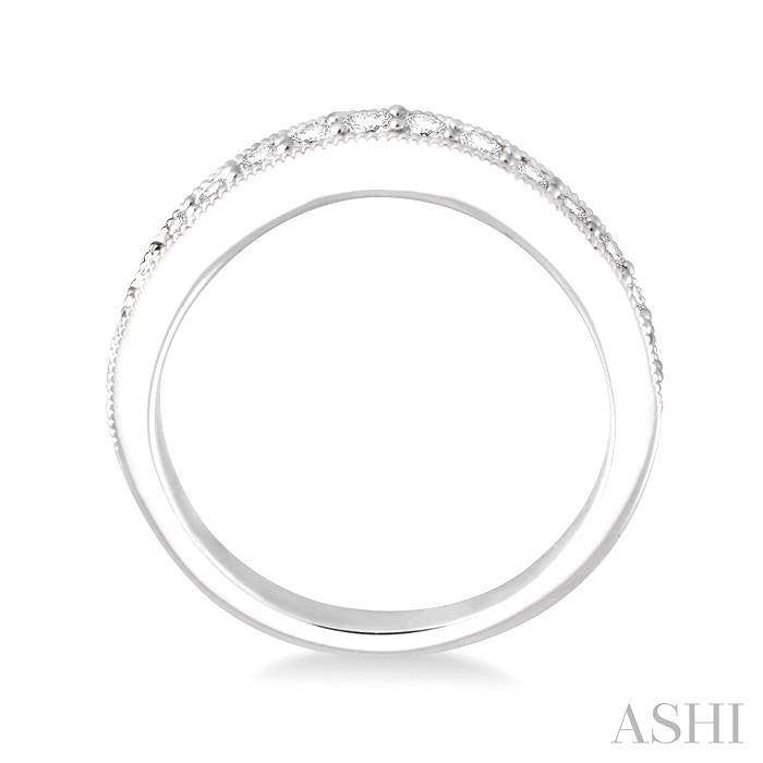 1/3 Ctw Round Cut Diamond 'V' Shape Band in 14K White Gold.