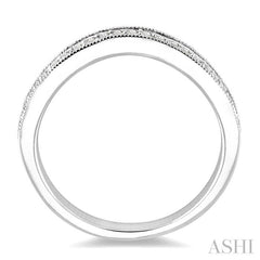 1/4 Ctw Round Cut Diamond 'V' Shape Band in 14K White Gold.
