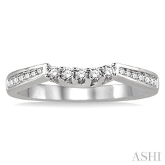1/4 Ctw Round Cut Diamond Wedding Band in 14K White Gold