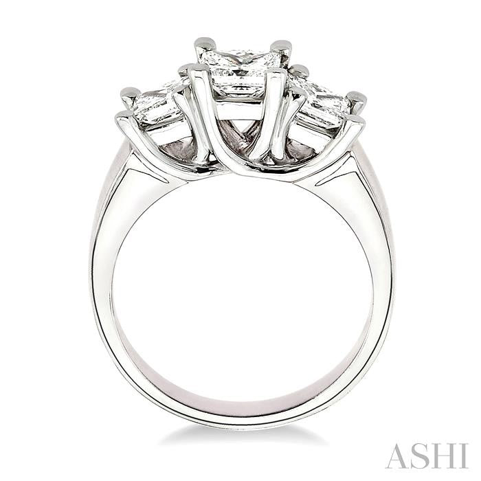 1 1/2 Ctw 3 Stone Princess Cut Diamond Ring in 14K White Gold