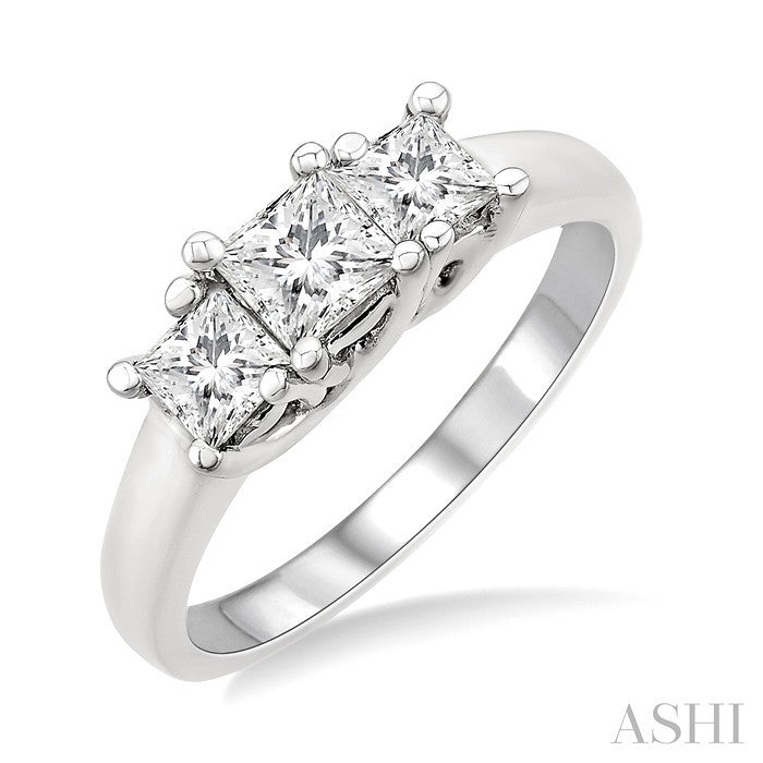 1 Ctw Three Stone Princess Cut Diamond Ring in 14K White Gold