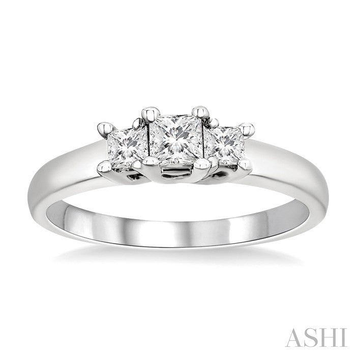 1/2 Ctw 3 Stone Princess Cut Diamond Ring in 14K White Gold