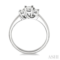1/2 Ctw 3 Stone Princess Cut Diamond Ring in 14K White Gold