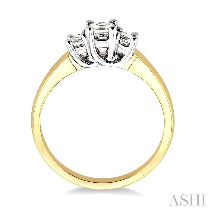 1/2 Ctw 3 Stone Princess Cut Diamond Ring in 14K Yellow and White Gold