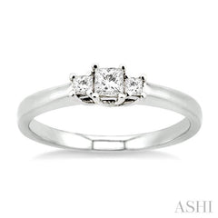 1/4 Ctw 3 Stone Princess Cut Diamond Ring in 14K White Gold