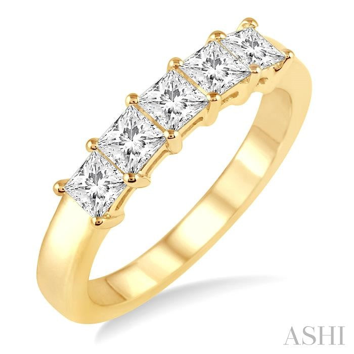 1 Ctw Princess Cut Diamond Wedding Band in 14K Yellow Gold