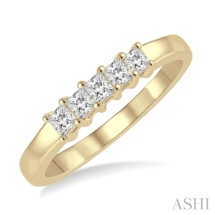 1/3 Ctw Princess Cut Diamond Wedding Band in 14K Yellow Gold