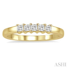 1/3 Ctw Princess Cut Diamond Wedding Band in 14K Yellow Gold