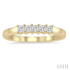 1/3 Ctw Princess Cut Diamond Wedding Band in 14K Yellow Gold