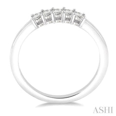 1/4 Ctw Princess Cut Diamond Wedding Band in 14K White Gold