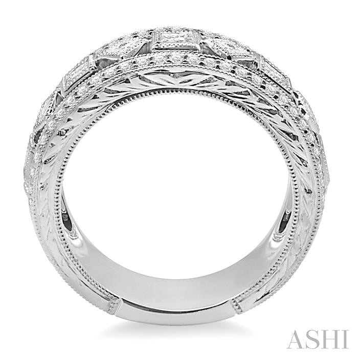 1 Ctw Diamond Fashion Band in 14K White Gold