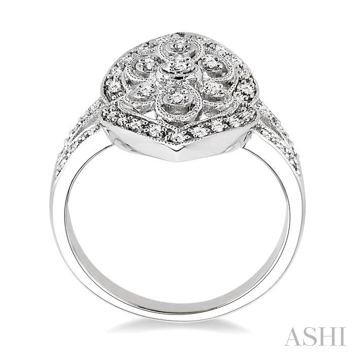 1/4 Ctw Round Cut Diamond Fashion Ring in 10K White Gold