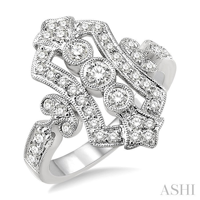 3/4 Ctw Round Cut Antique Diamond Fashion Ring in 14K White Gold