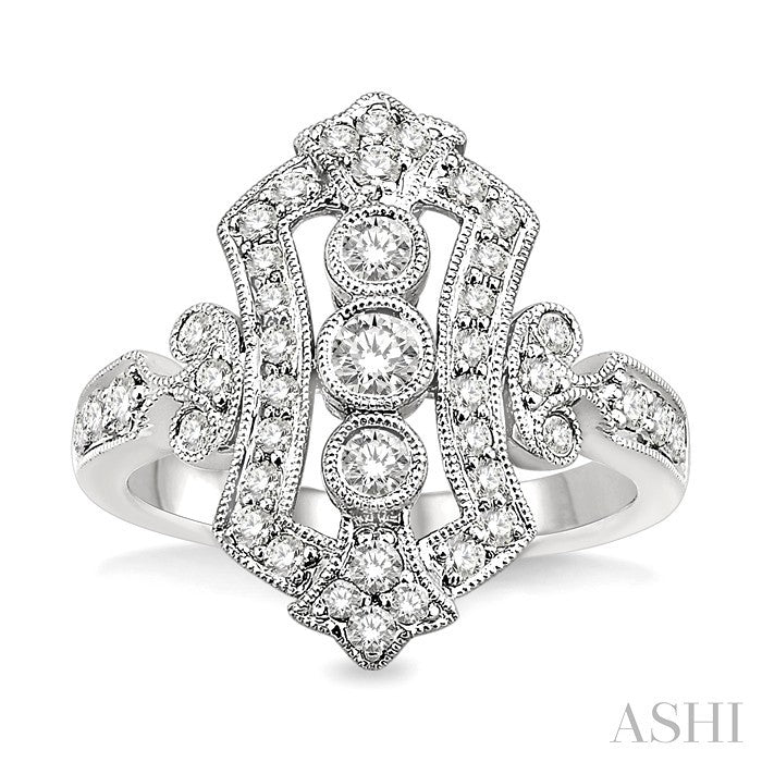 3/4 Ctw Round Cut Antique Diamond Fashion Ring in 14K White Gold