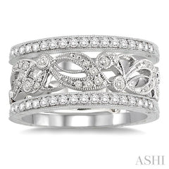 1/2 ctw Round Cut Diamond Triple Band Set in 14K white Gold