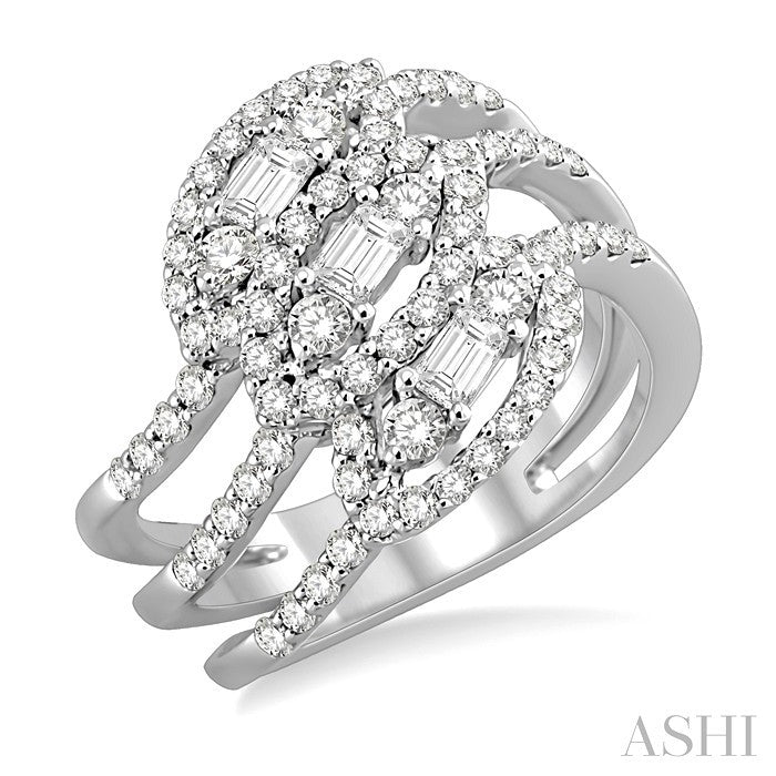 1 1/2 Ctw Round and Baguette Cut Diamond Fashion Ring in 18K White Gold
