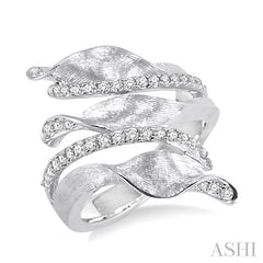 1/2 Ctw Round Cut Diamond Fashion Ring in 14K White Gold