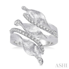 1/2 Ctw Round Cut Diamond Fashion Ring in 14K White Gold