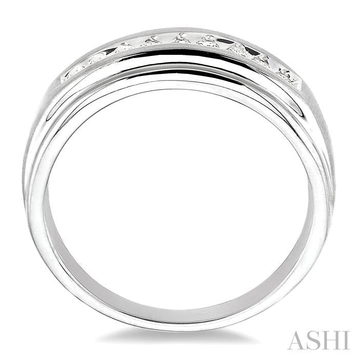 1/6 Ctw Round Diamond Men's Ring in 14K White Gold