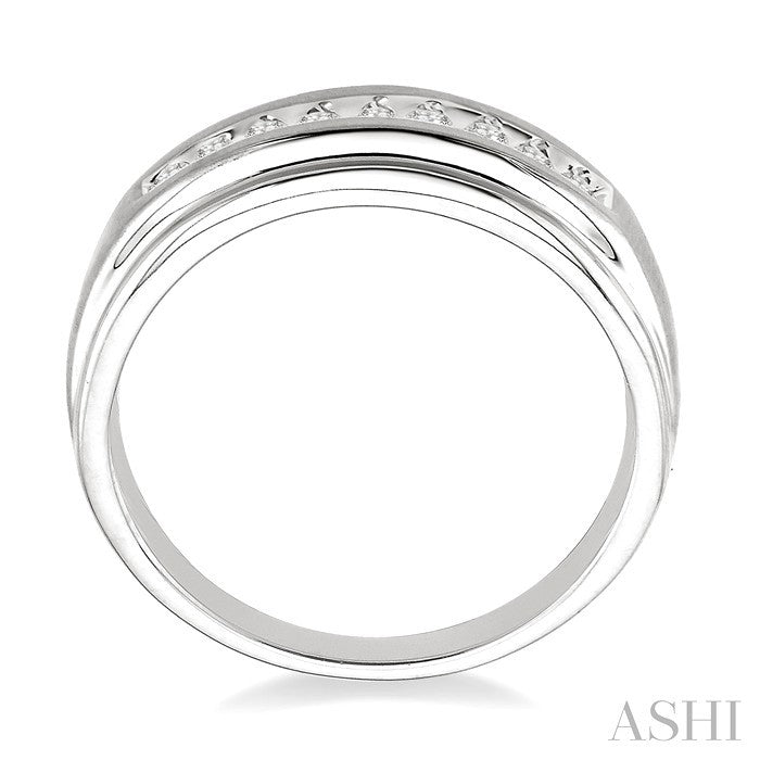 1/6 Ctw Round Diamond Women's Ring in 10K White Gold