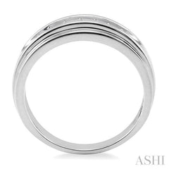 1/20 ctw Round Cut Diamond Women's Ring in 14K White Gold