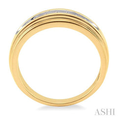 1/20 ctw Round Cut Diamond Women's Ring in 14K Yellow Gold