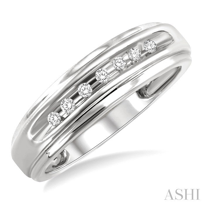 1/20 Ctw Round Cut Diamond Men's Ring in 14K White Gold