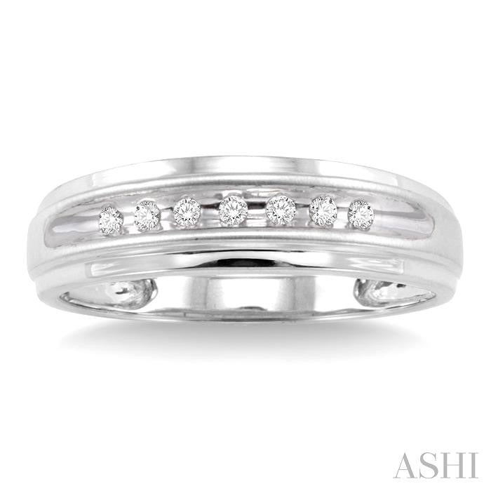 1/20 Ctw Round Cut Diamond Men's Ring in 14K White Gold