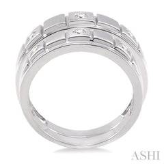 1/4 Ctw Round Cut Diamond Duos Ring Set in 14K White Gold