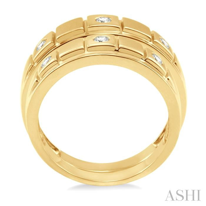 1/4 Ctw Round Cut Diamond Duos Ring Set in 14K Yellow Gold