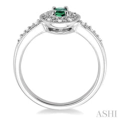 5x3 MM Oval Shape Emerald and 1/10 Ctw Round Cut Diamond Ring in 14K White Gold.