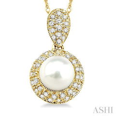 6.5 MM Cultured Pearl and 1/4 Ctw Round Cut Diamond Pendant in 10K Yellow Gold with Chain